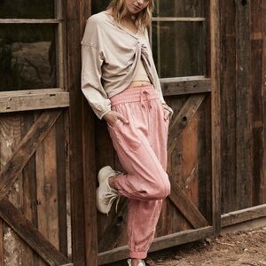 NWT Free People Movement Halfzies Pant Joggers Apricot Size Medium